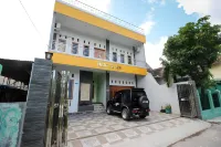 RedDoorz Plus Near Taman Sari