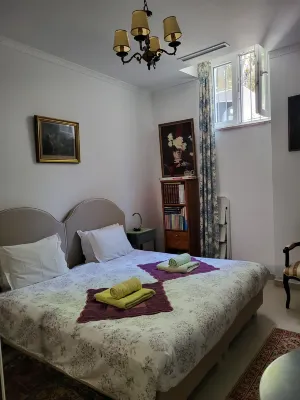 Sintra Lousa Twin Guest Room with Private Bathroom