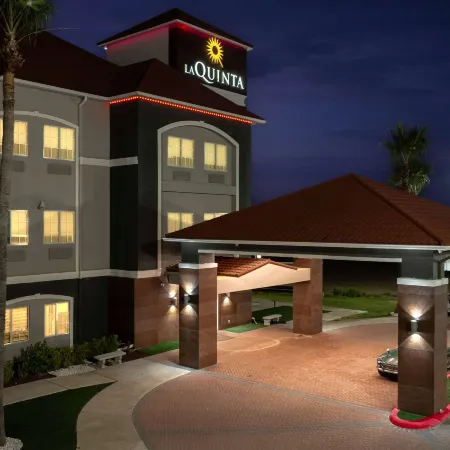 La Quinta Inn & Suites by Wyndham Raymondville