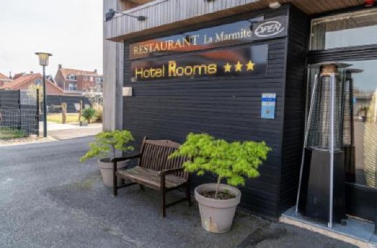 Hotel Exterior Hotel Rooms Photo