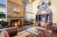 Inn at Port Gardner-Everett Waterfront, Ascend Hotel Collection Hotels in Everett