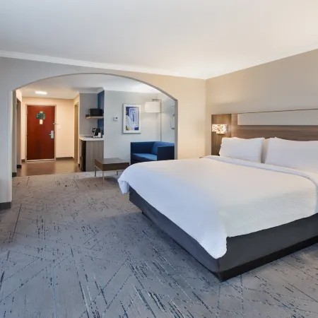 Holiday Inn Express & Suites SUMTER by IHG