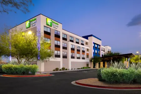 Holiday Inn Express & Suites Phoenix West - Buckeye Отели в г. Бакай
