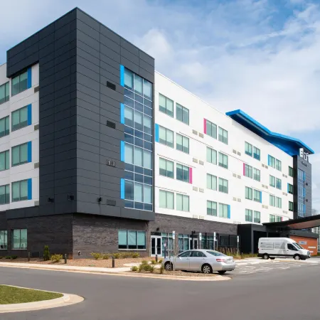 Aloft Charlotte Airport Отели рядом с достопримечательностью «Библиотека Билли Грэма»