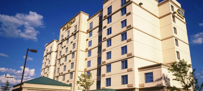 Courtyard Toronto Airport Hotels in Toronto