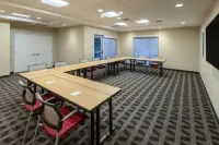 TownePlace Suites St. Louis Edwardsville, IL - Parkplatz