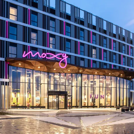 Moxy Poznan Airport Отели рядом с достопримечательностью «Городской стадион в Познани»