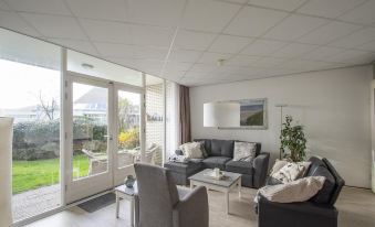 Gorgeous Seaside Apartment