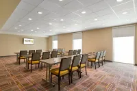 Home2 Suites by Hilton Cincinnati Liberty Township - Parkplatz