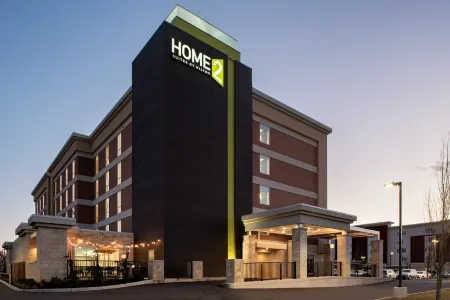 Home2 Suites by Hilton Dayton Beavercreek Отели рядом с достопримечательностью «Berns Garden Center»