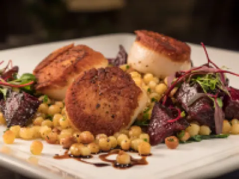 DoubleTree by Hilton Hotel & Suites Pittsburgh Downtown Hotels in Pittsburgh