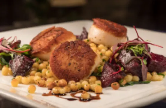 ดับเบิลทรีบายฮิลตัน โฮเทลแอนด์สวีทส์ พิตส์เบิร์ก ดาวน์ทาวน์