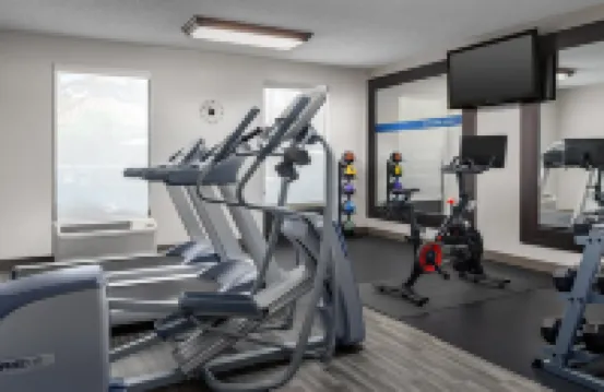 Hampton Inn & Suites Lake Mary at Colonial TownPark