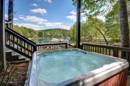 Lake Front, Pets, Theater, Dock, Swim-Fish-Boat,  Fire Pit, New Boat, Pickleball Отели в г. Чероки