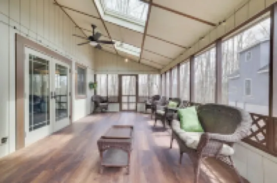 Welcome to House in the Trees in The Hideout!