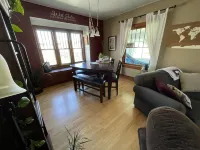 Cozy home minutes from downtown and close to the Big Horn Mountains. Hotel a Sheridan