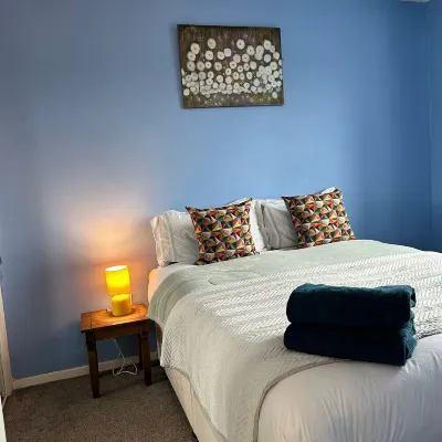 Welcoming 1BR Gloucester / Cheltenham 로빈슨우드 힐 주변 호텔