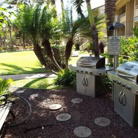 New Central AC! Oceanfront Steps from the Beach, with Pool, Jacuzzi, & BBQ.