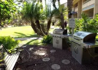New Central AC! Oceanfront Steps from the Beach, with Pool, Jacuzzi, & BBQ.