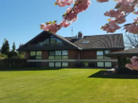 3 stars!!! DG apartment with a covered balcony in a quiet location! Hotels in Seevetal