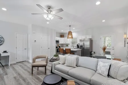 New! Modern Downtown Durham Haven~Duke~NCCU