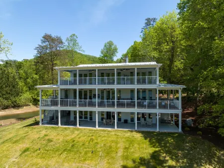 Brand New Lake Front-6 Br 7 BA Home with Direct Views of Rumbling Bald