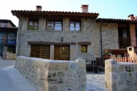 Self catering Corte del Rondiellu 2 for 6 people Hotels in Onis