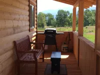 River Rest Luxury Cabin - The Ruby. Beautiful River and Mountain Views!!