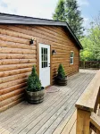 Hocking Hills Cabin- private hot tub, hiking trail, caves, fire pit, pool table