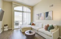Zircon Zen - Quiet retreat 2BR Pool, Jacuzzi Marina