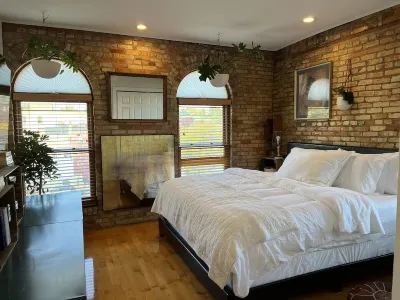 City Treehouse Loft & Balcony - Old Town Lansing Hotels near Reutter Park