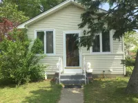 Cozy home within walking distance to Delaware Bay perfect for family