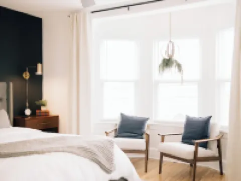 Four Bed Family Stay. Near Sight and Sound. Hot Tub. Full Kitchen. Hotels in Lancaster