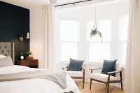 Four Bed Family Stay. Near Sight and Sound. Hot Tub. Full Kitchen.