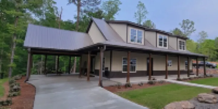 Experience Valley living near the Chattahoochee River