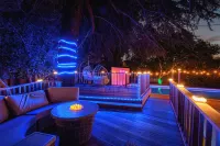 5BR｜Pickleball Court｜Pool｜Tree Deck｜Mini Golf｜BBQ