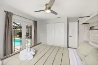 Palmasis Oasis - A Picturesque Luxury waterfront Getaway