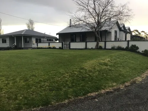 Quite cosy Cottage close to Port. Pet friendly Yarram otelleri