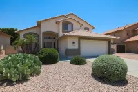 Gorgeous SURPRISE GEM 2 Miles to Baseball Stadium Hotels near Kingswood Parke Home Owner Association Park