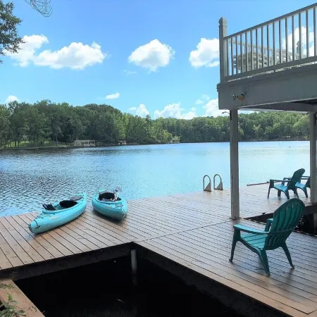 Private Point Lot! Jump Dock! Pool Table, Ping Ping & More!