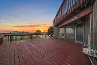 Beach Front Getaway with Amazing Views