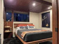 Nationally Registered Usonian Cottage at Lynn Hall by FLW's Fallingwater Builder - Wifi