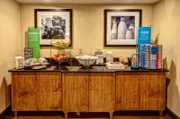 Hampton Inn Elizabeth City - breakfast