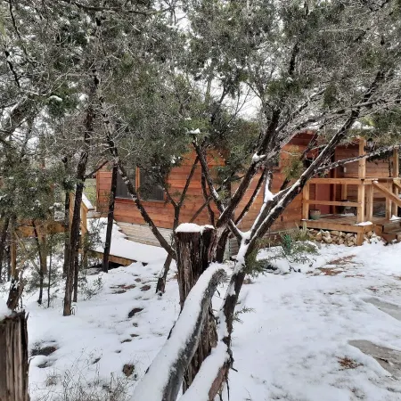 Stoney Porch Guest Cabin - Nestled in the Beautiful Texas Hill Country