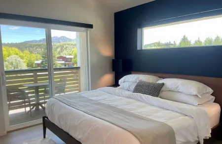 High-end Modern Cottage! Close to the all the best things Bozeman has to offer! Отели в г. Бозмен