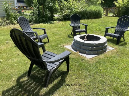 Modern 1 Bedroom walk to Glass Museum w/ Bonus Wellness Studio Отели в г. Корнинг