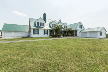 Gruner Bungalow at Otium Cellars