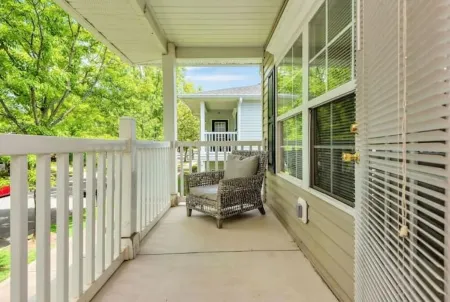 2 Bedroom Lake Norman Condo POOL