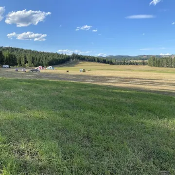 Cabin with peekaboo views of Glacier Park
