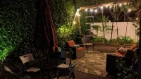Union Square House Hotels near Express Factory Outlet